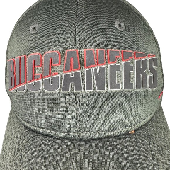 New Era 39Thirty Fitted Cap Adults S/M Tampa Bay Buccaneers NFL Training Camp - Picture 5 of 14
